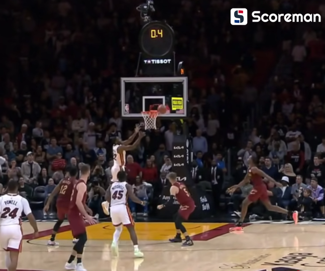 NBA 마이애미, 클리블랜드 격파…위긴스의 극적인 버저비터로 짜릿한 신승